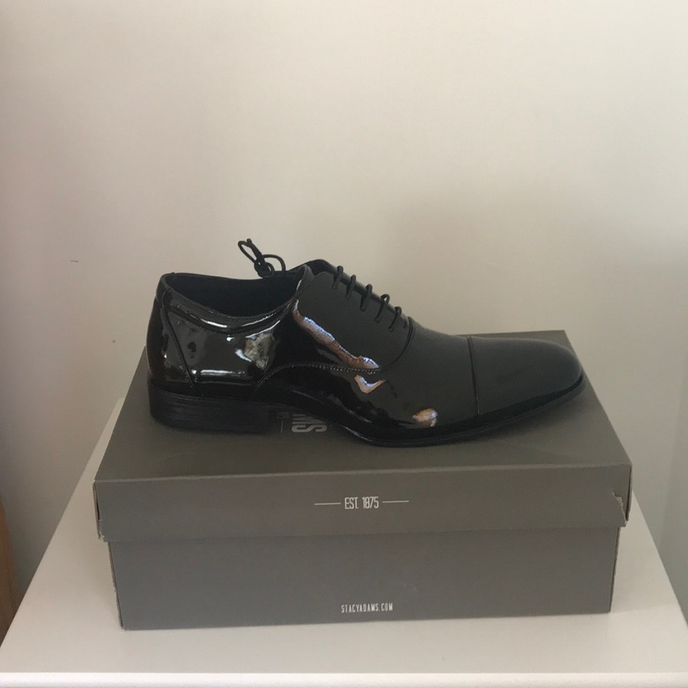 Size 13 men’s dress shoes untouched , never worn